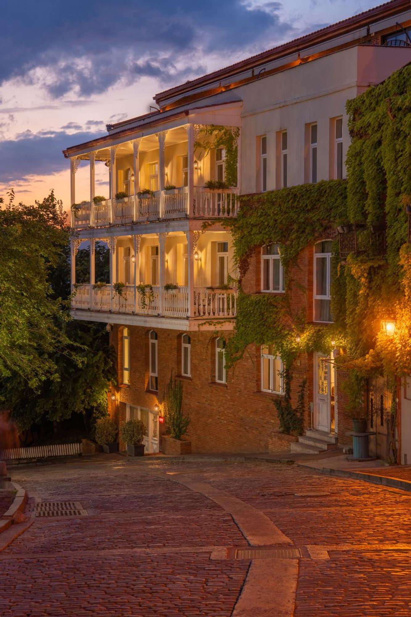 Hotel Passport Tbilisi Ngoại thất bức ảnh