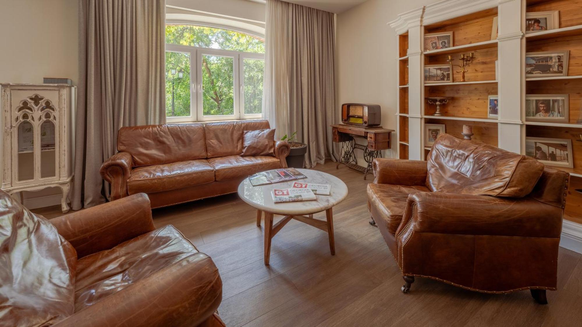 Hotel Passport Tbilisi Ngoại thất bức ảnh