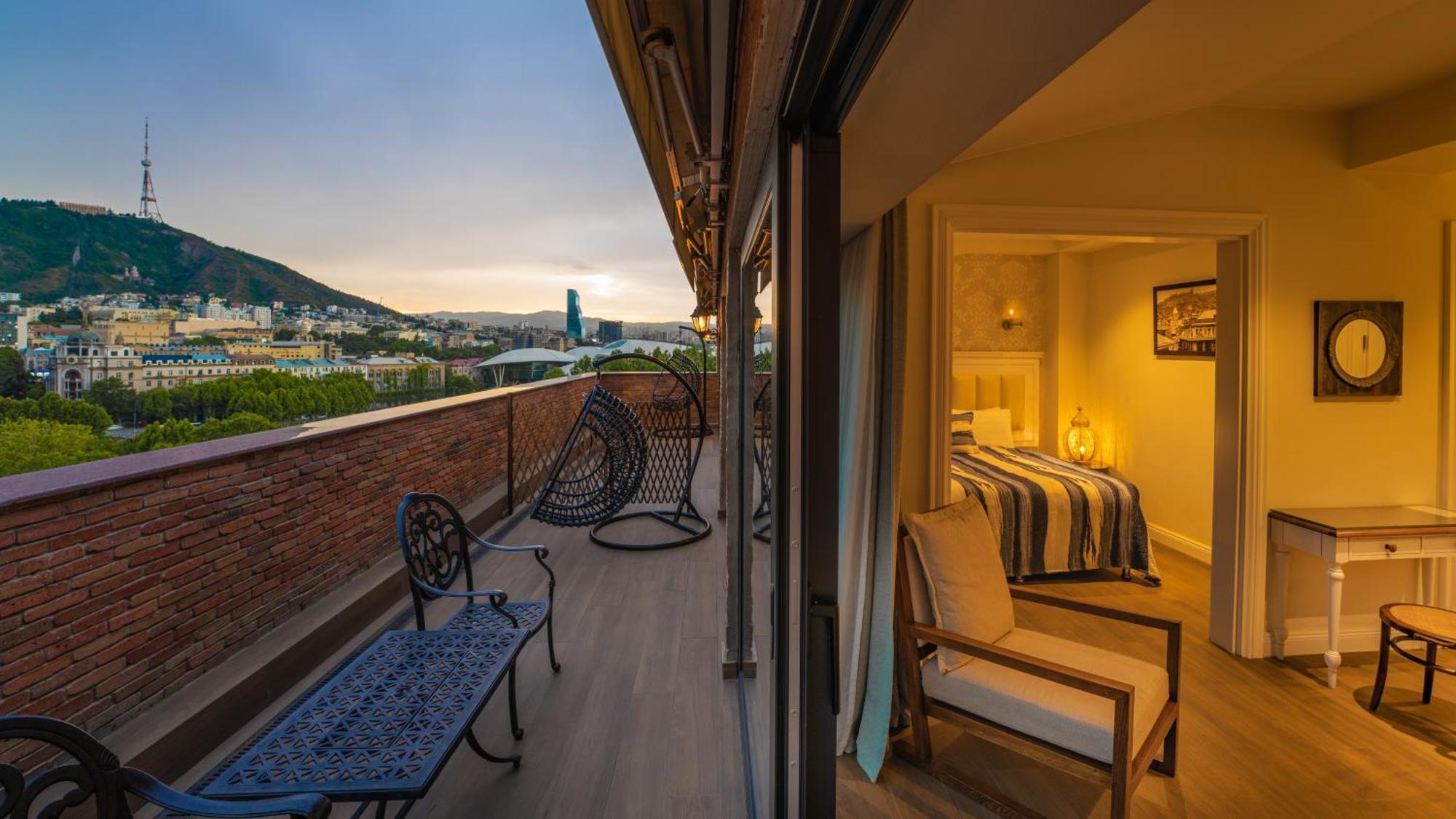 Hotel Passport Tbilisi Ngoại thất bức ảnh